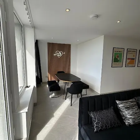 Queens Apartment 1 Blackpool Esterno foto